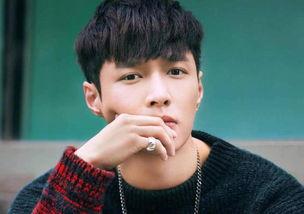 爱豆吃瓜娱乐酱张艺兴,从偶像到实力派，揭秘爱豆背后的努力与成长